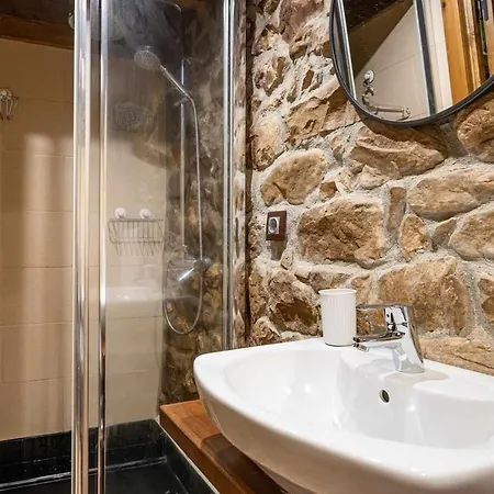 Casa Rural Madriles Alpesi faház Ardisana